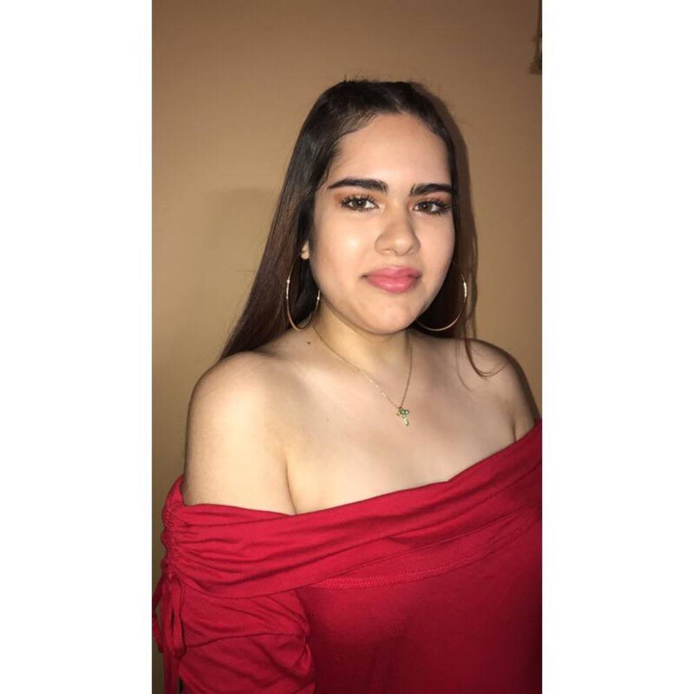 Meet your Posher, Alicia